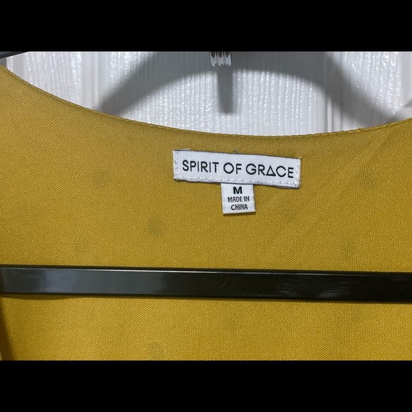 SOLD!!! SPIRIT OF GRACE Yellow Wrap Dress Size Medium - Picture 6 of 6